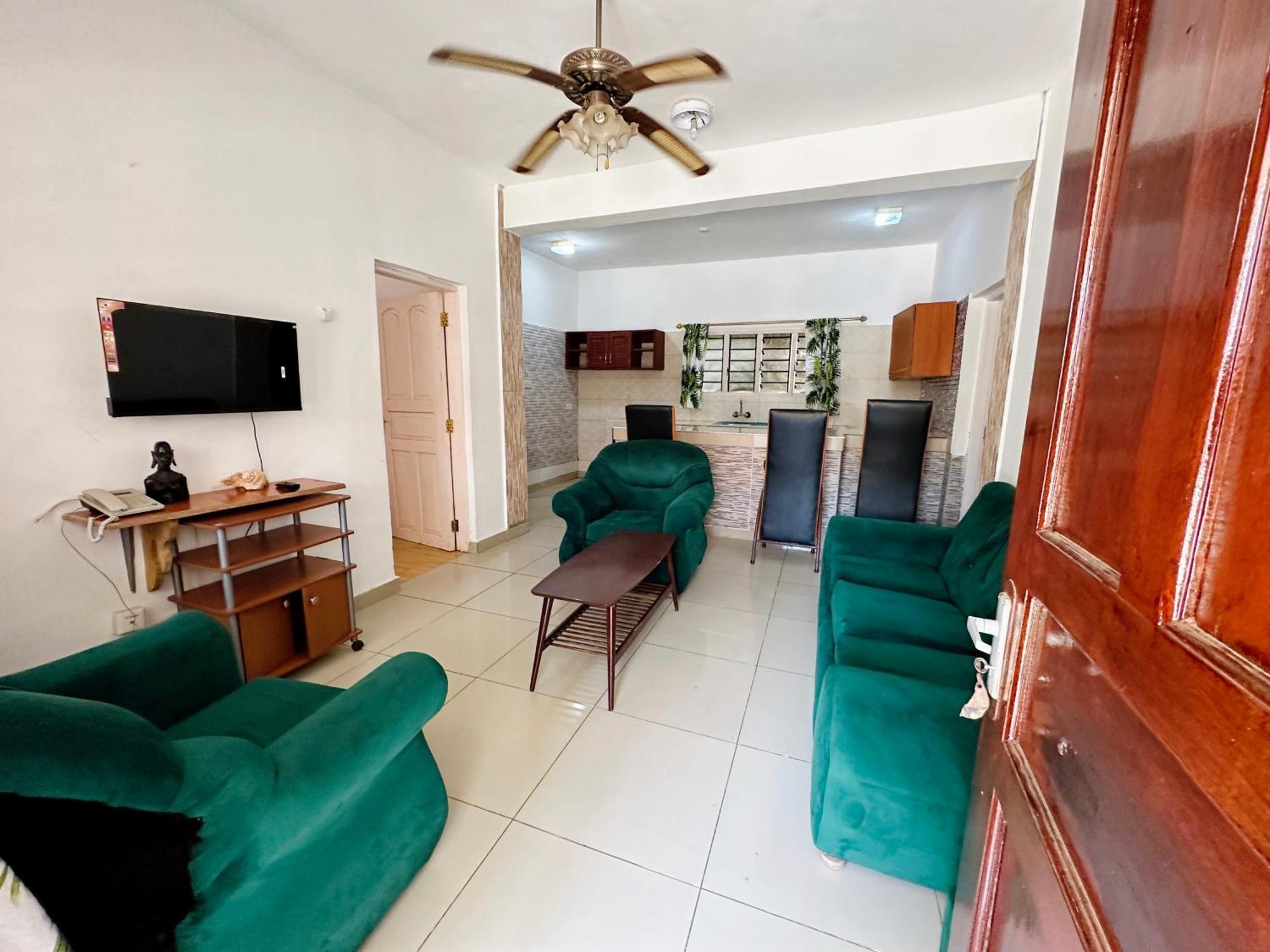 Diani Home Stays เดียนีบีช ภายนอก รูปภาพ