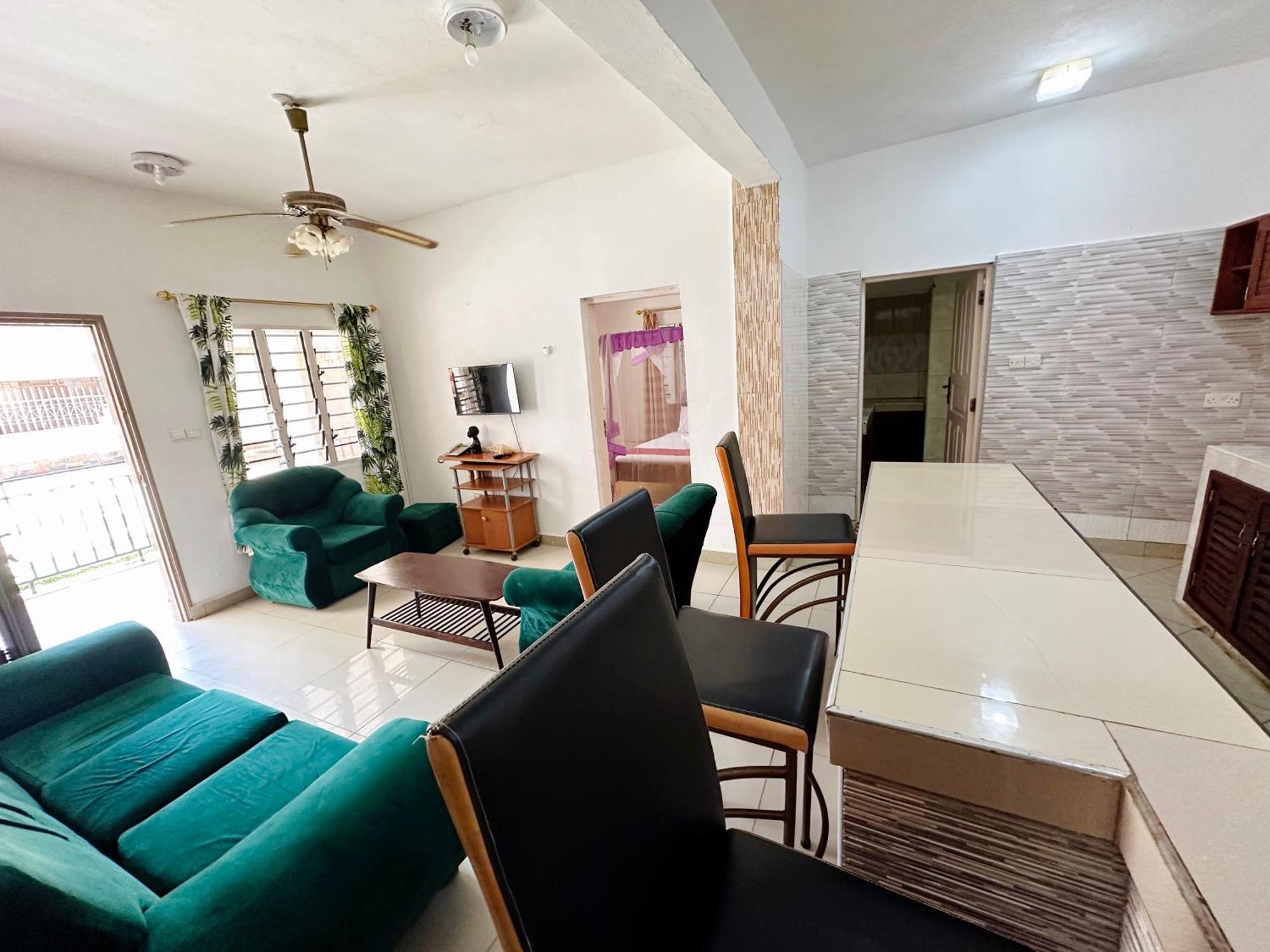 Diani Home Stays เดียนีบีช ภายนอก รูปภาพ
