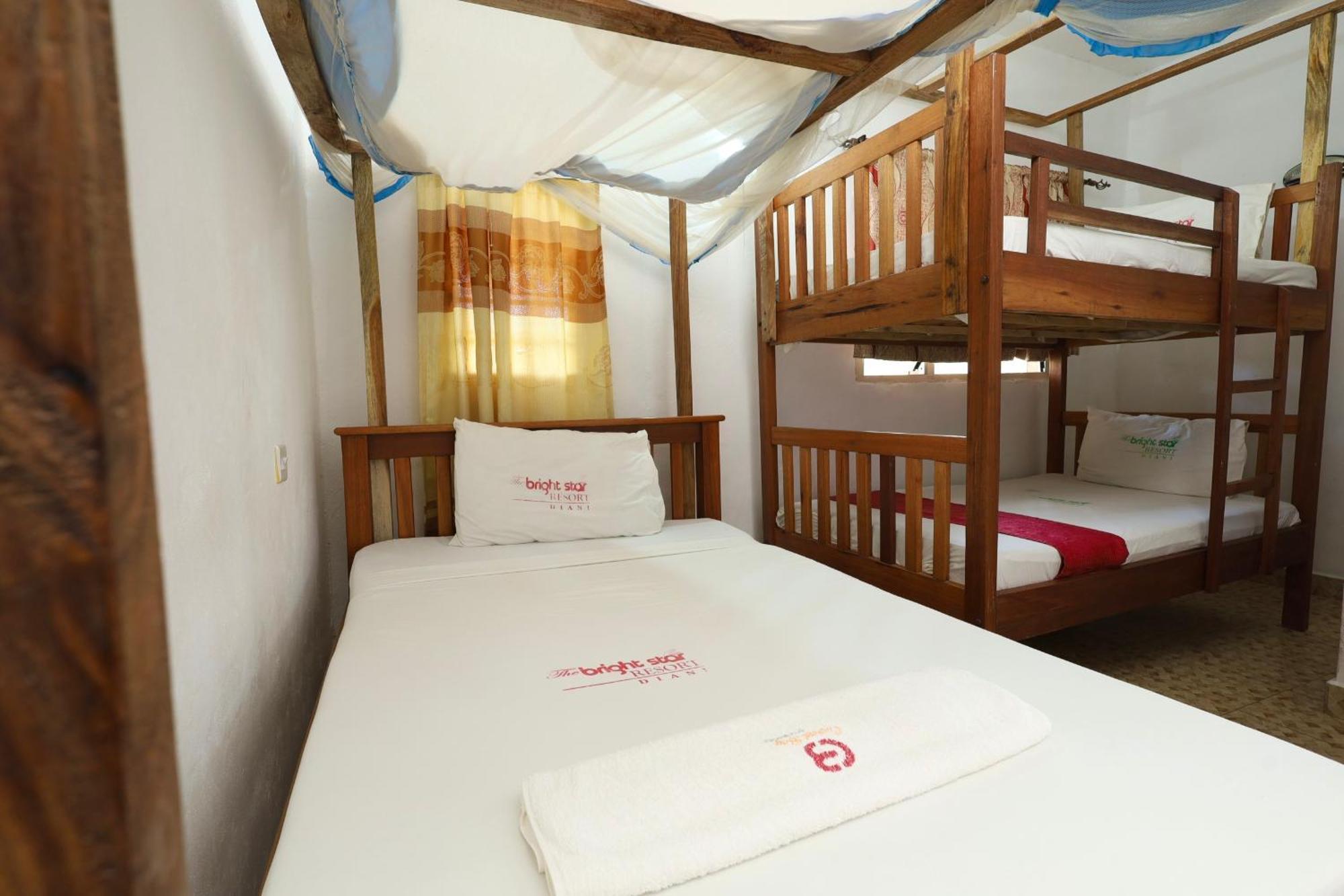 Diani Home Stays เดียนีบีช ภายนอก รูปภาพ